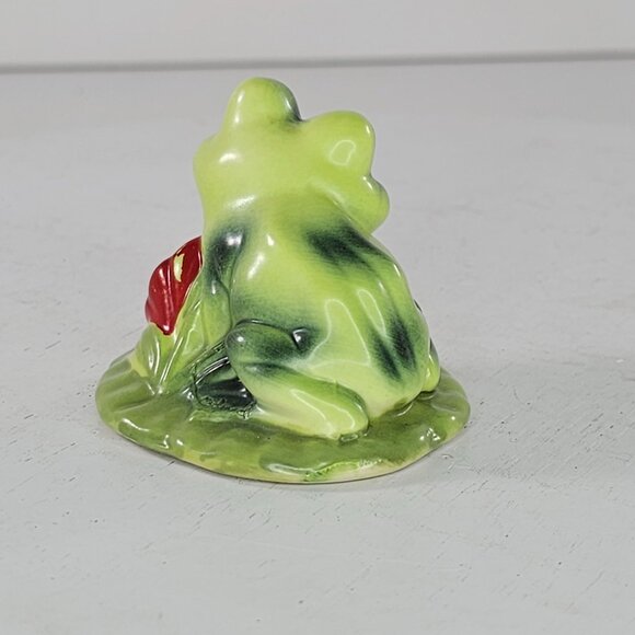 Vintage Josef Originals Ceramic Frog Figurine Lily Pad Red Flower - Picture 4 of 8